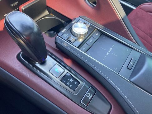 Used 2018 Lexus LC 500 Coupe w/ Sport Package image 21