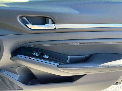 Used 2021 Nissan Altima 2.5 SL image 9