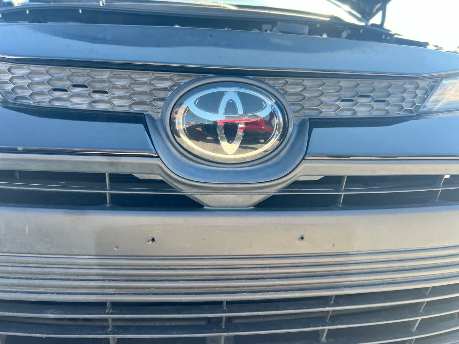 Used 2023 Toyota Corolla LE FWD image 30