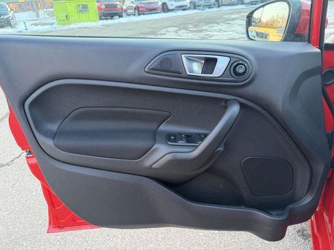 Used 2015 Ford Fiesta SE w/ Comfort Package image 6