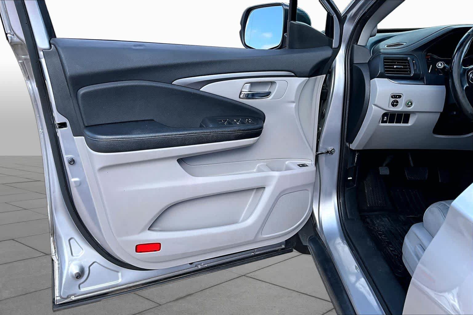 Used 2016 Honda Pilot EX-L image 25