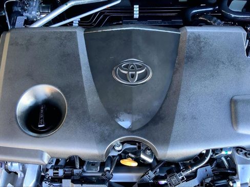 Certified 2025 Toyota Camry LE image 32