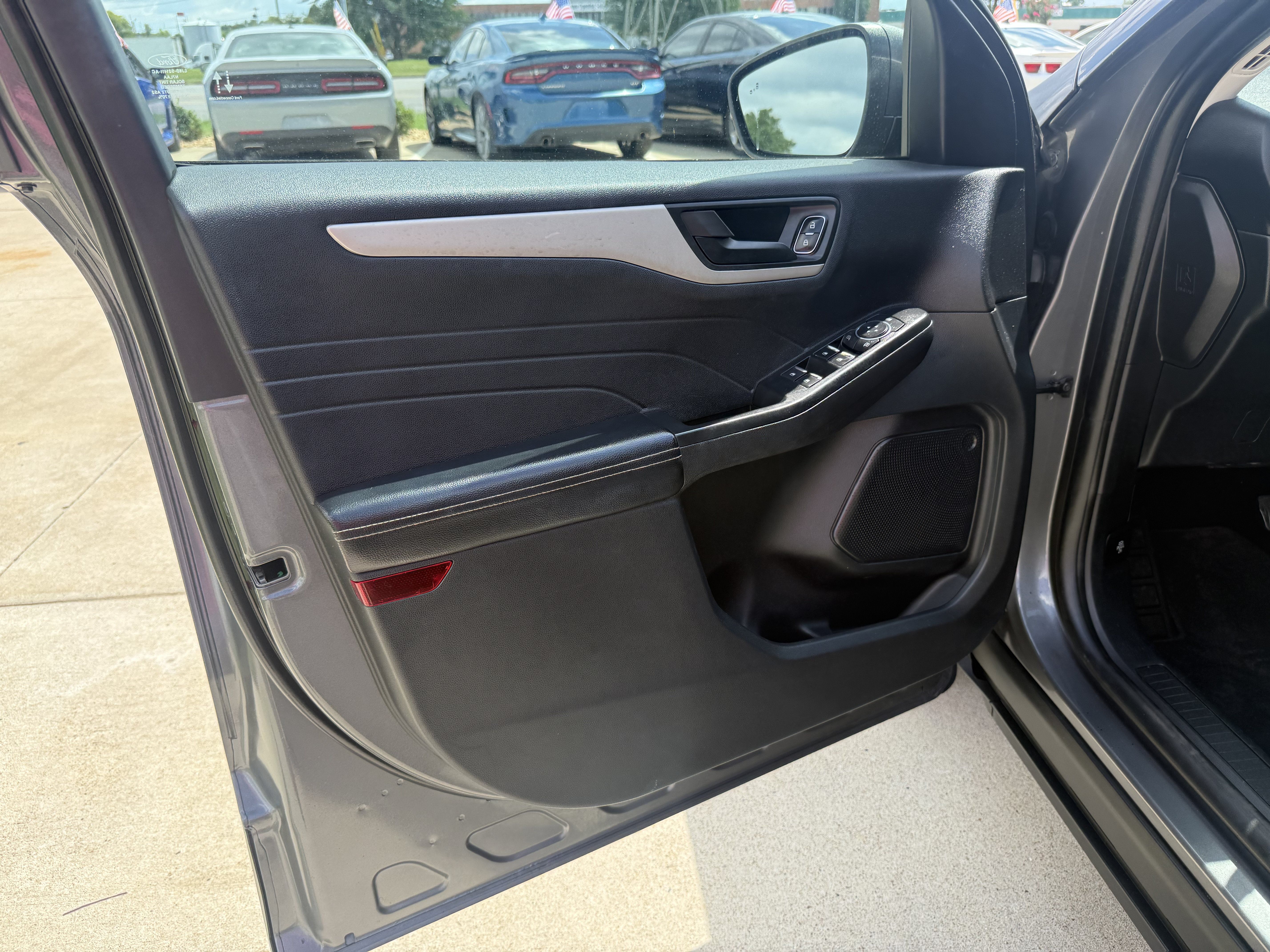 Used 2022 Ford Escape SE AWD/4WD image 17