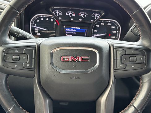 Used 2021 GMC Sierra 1500 AT4 w/ AT4 Preferred Package AWD/4WD image 17