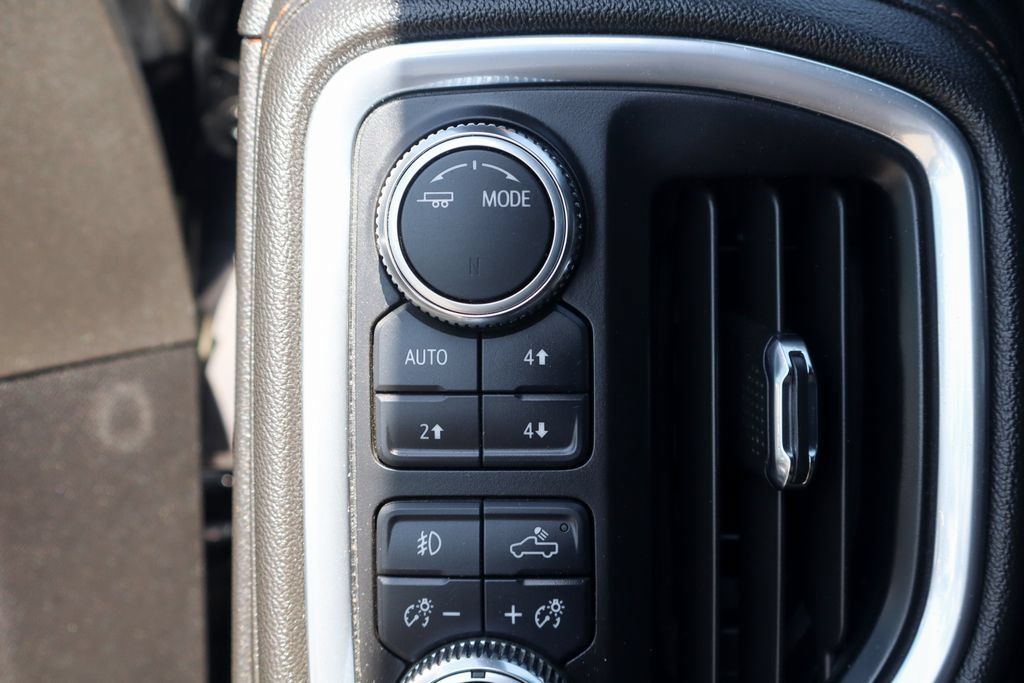 Used 2023 GMC Sierra 2500 AT4 w/ AT4 Preferred Package AWD/4WD image 26