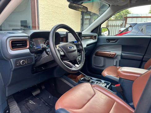 Used 2022 Ford Maverick Lariat w/ Lariat Luxury Package FWD image 16