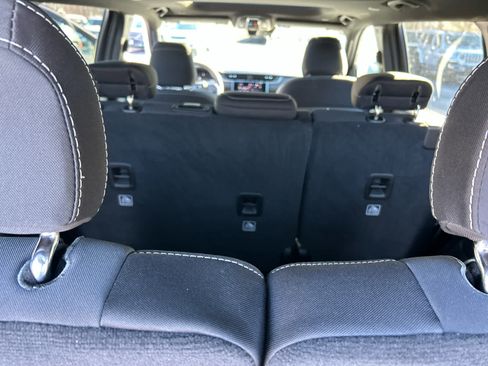 Used 2025 Jeep Grand Cherokee L Laredo w/ Luxury Tech Group I image 50