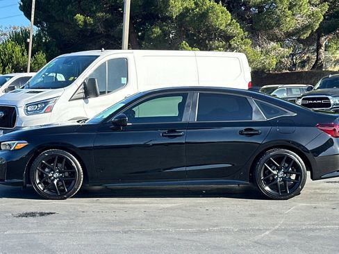 Used 2025 Honda Civic Sport image 8