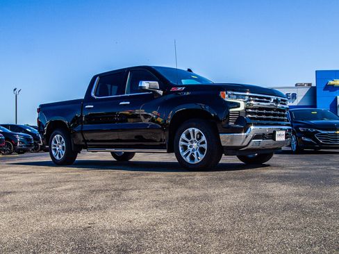 Used 2023 Chevrolet Silverado 1500 LTZ w/ LTZ Premium Package AWD/4WD image 9