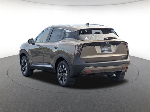 New 2026 Nissan Kicks SV w/ Cold Weather Package image 7