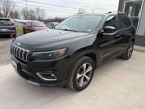 Used 2020 Jeep Cherokee Limited image 3