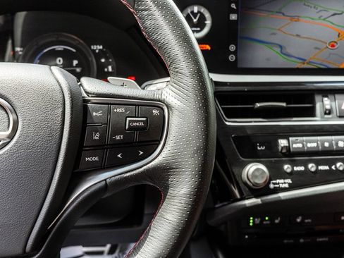 Used 2022 Lexus ES 300h F Sport w/ Accessory Package 2 FWD image 23