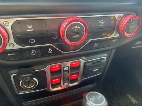 Used 2019 Jeep Wrangler Unlimited Sport AWD/4WD image 12
