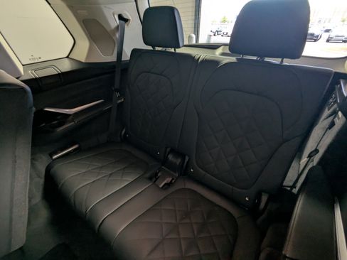 Used 2025 BMW X7 xDrive40i AWD/4WD image 25