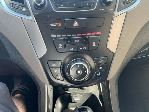 Used 2015 Hyundai Santa Fe Sport image 19