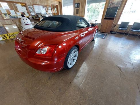 Used 2005 Chrysler Crossfire Limited RWD image 7