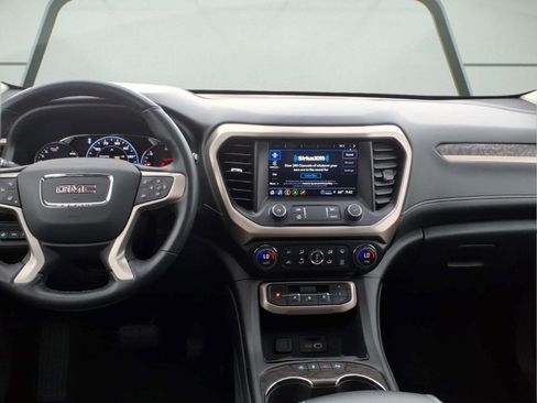 Used 2023 GMC Acadia Denali w/ Black Diamond Edition AWD/4WD image 11