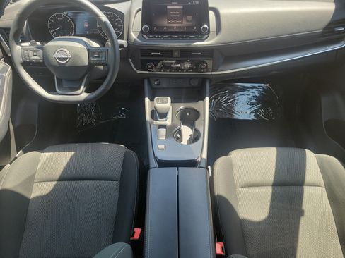 Certified 2025 Nissan Rogue SV FWD image 20