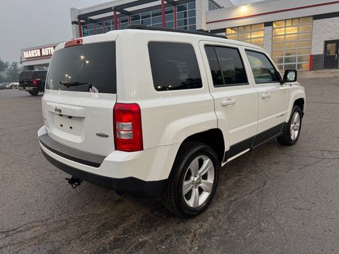 Used 2013 Jeep Patriot Latitude AWD/4WD image 5