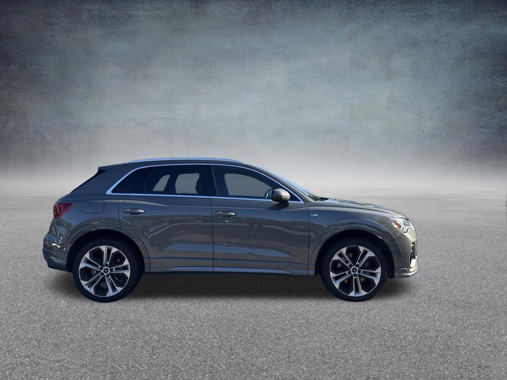 Used 2019 Audi Q3 2.0T Premium Plus w/ Premium Plus Package AWD/4WD image 6