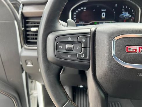 Used 2024 GMC Sierra 1500 AT4 w/ Technology Package AWD/4WD image 26