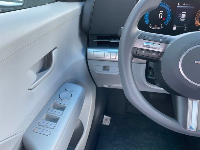 New 2026 Hyundai Kona SE FWD image 13