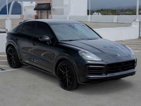 Used 2023 Porsche Cayenne GTS AWD/4WD image 23