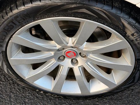 Used 2009 Jaguar XK 2dr Cpe image 15