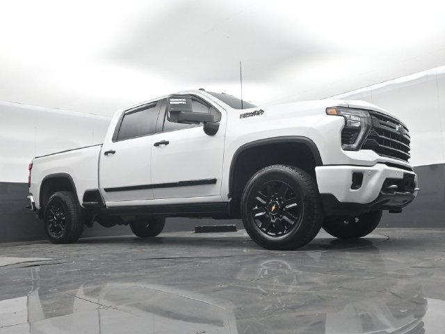 Used 2024 Chevrolet Silverado 3500 High Country w/ High Country Premium Package AWD/4WD image 47