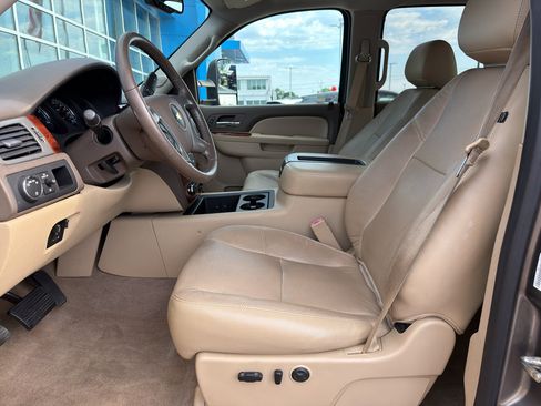 Used 2014 Chevrolet Silverado 3500 LTZ w/ LTZ Plus Package RWD image 23
