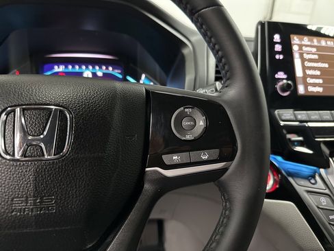 Used 2024 Honda Odyssey Touring image 17