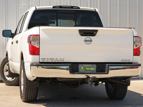 Used 2018 Nissan Titan S w/ S Utility Package image 5