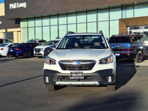 Used 2022 Subaru Outback Touring w/ Popular Package #2 image 9