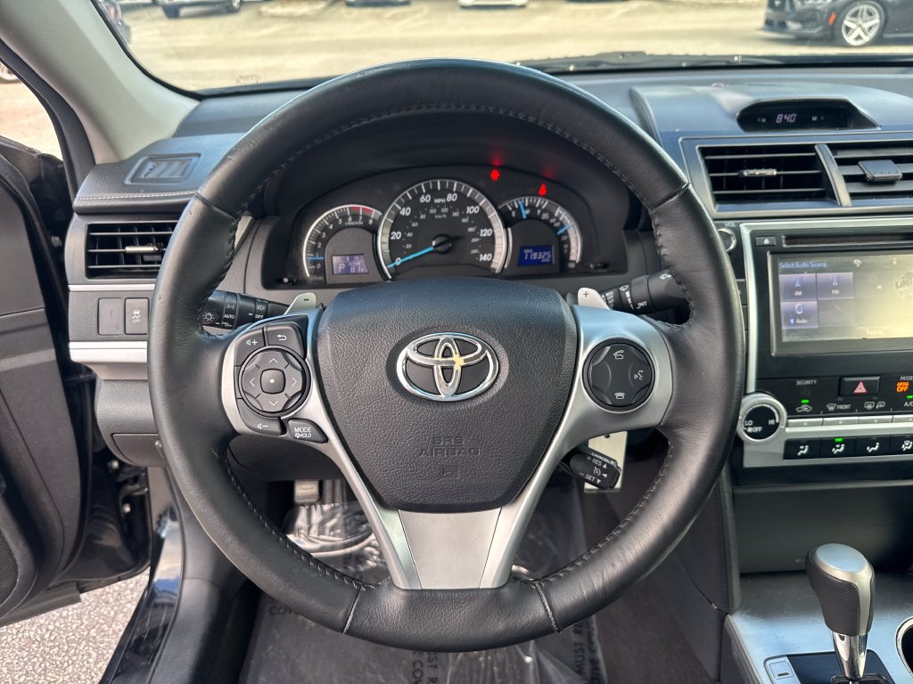 Used 2014 Toyota Camry SE FWD image 14