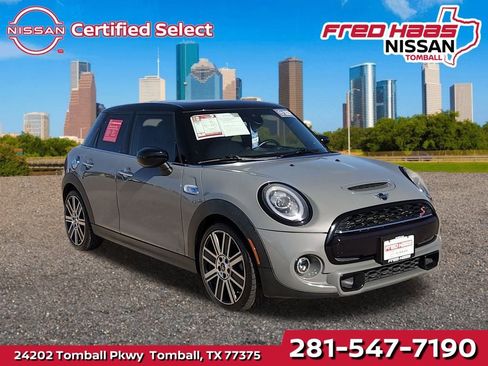 Used 2020 MINI Cooper S image 1