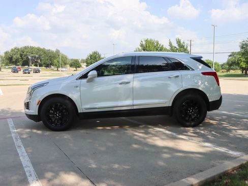 Used 2018 Cadillac XT5 Luxury w/ LPO, Wheel Lock Package FWD image 4