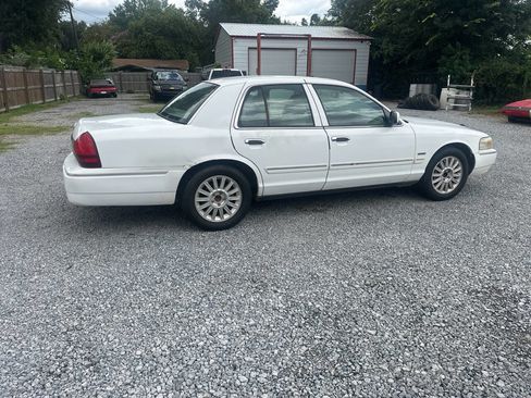 Used 2011 Mercury Grand Marquis LS image 9