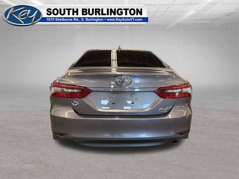 Used 2021 Toyota Camry XLE AWD/4WD image 6