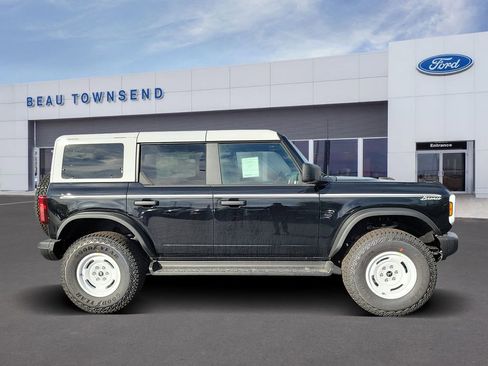 New 2025 Ford Bronco Heritage Edition image 3