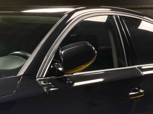 Used 2012 Audi A8 L 4.2 image 7