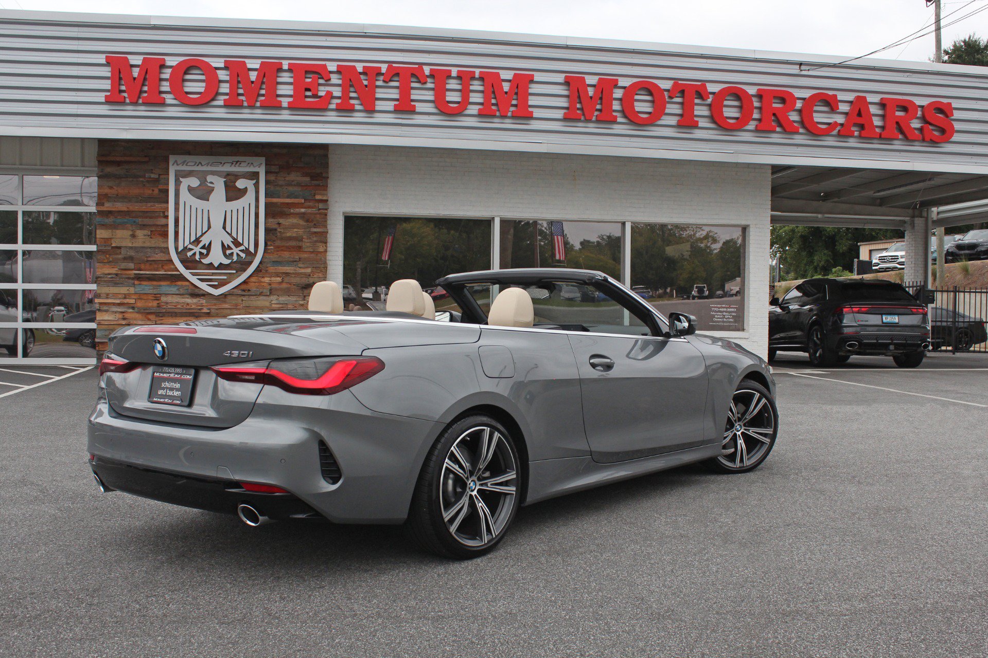 Used 2024 BMW 430i Convertible w/ Premium Package RWD image 81