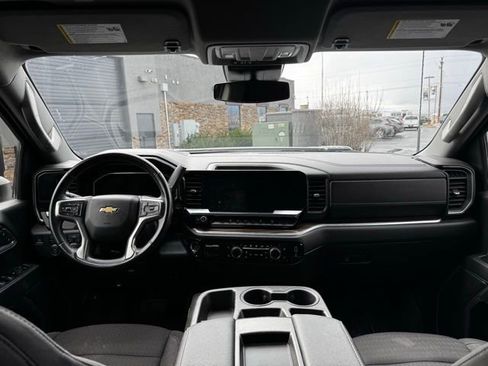 Used 2024 Chevrolet Silverado 2500 LT image 10