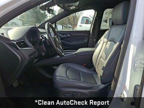 Used 2024 Buick Enclave Premium image 13
