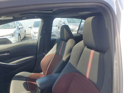 Used 2023 Toyota Corolla SE w/ SE Premium Package image 16