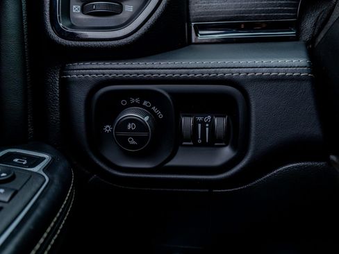 Used 2022 RAM 2500 Limited image 21