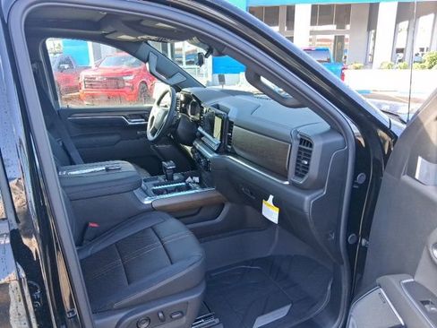 New 2026 Chevrolet Silverado 1500 High Country w/ High Country Premium Package AWD/4WD image 11