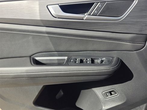 New 2026 Volkswagen Atlas Cross Sport SE image 18