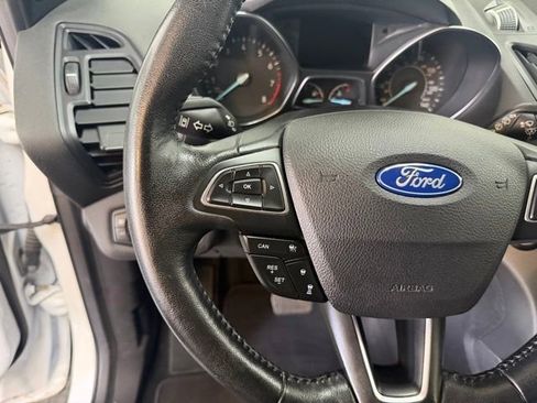 Used 2019 Ford Escape SEL AWD/4WD image 14
