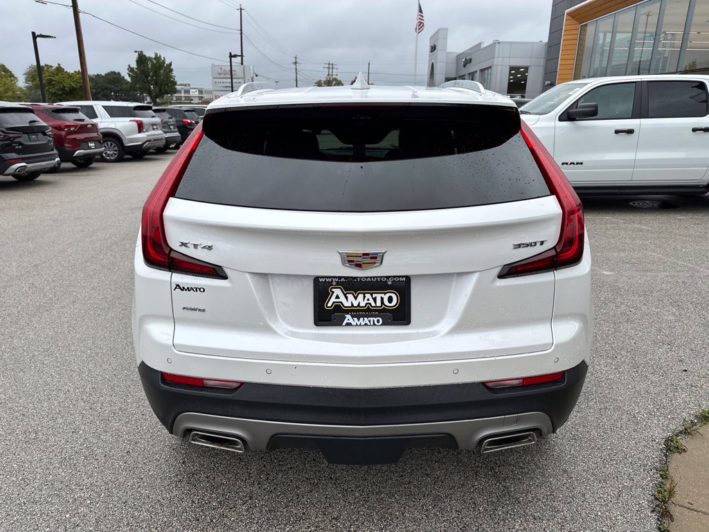Used 2022 Cadillac XT4 Premium Luxury w/ Enhanced Visibility Package AWD/4WD image 8