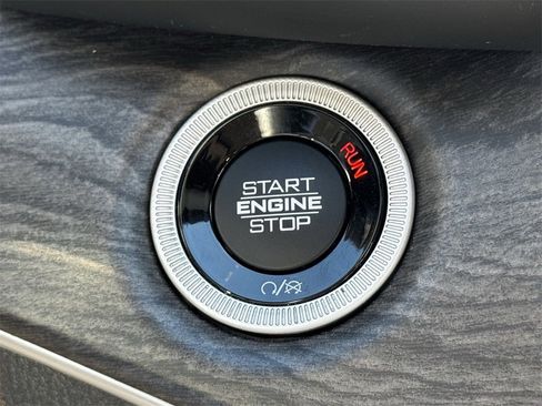 Used 2022 Jeep Grand Cherokee Limited w/ Trailer Tow Prep Group (B) image 22